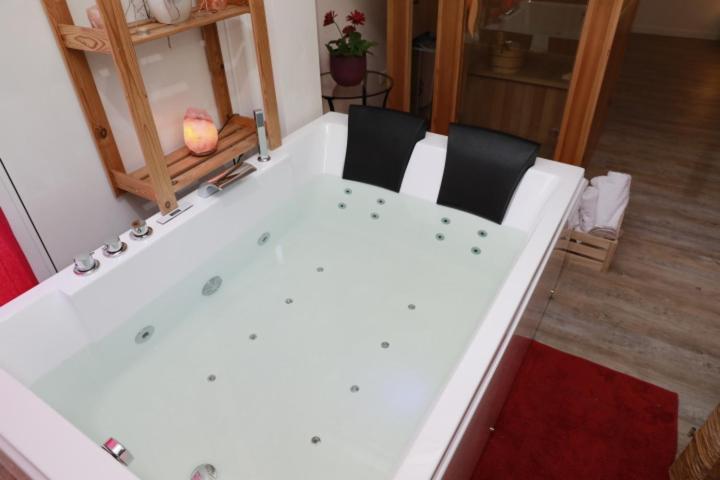 Ragaraja Private Suite & Spa Pordenone Exterior photo